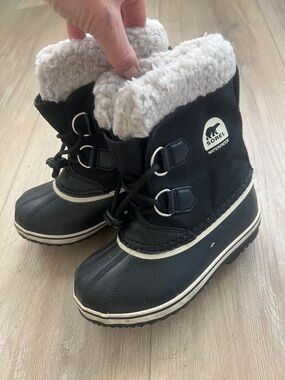 Sorel Black Kids Waterproof Winter Boots with Cream Fleece Cuff